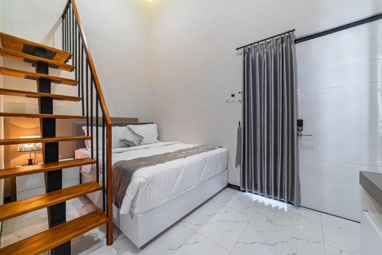 Tree Homestay Mitra Reddoorz Kasri Exterior foto